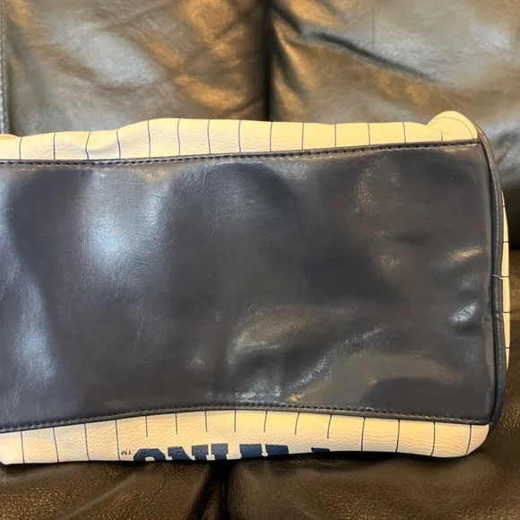 Minnesota Twins Purse MLB Licensed New - Picture 3 of 5